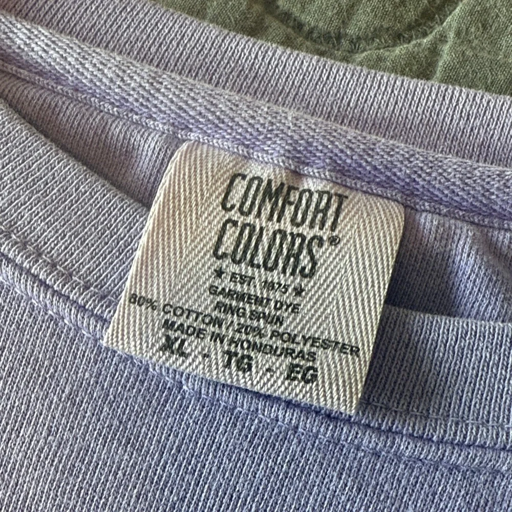 Disney Aladdin Sweatshirt - Picture 2 of 3